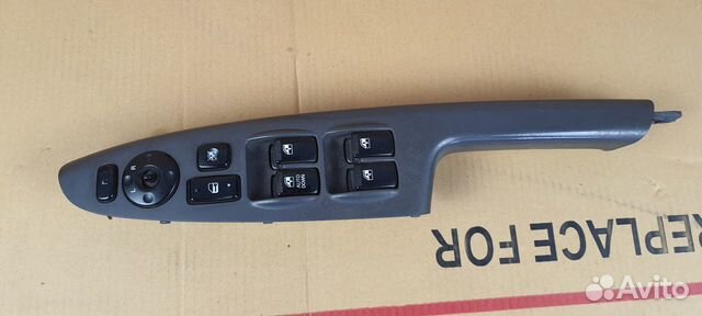Блок кнопок стеклоподъёмника Kia Rio 2, 2008г