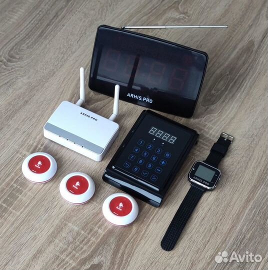 Кнопка вызова официанта с часами, табло, усилитель