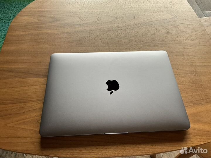 Apple MacBook Pro 13 2017 256 touch bar