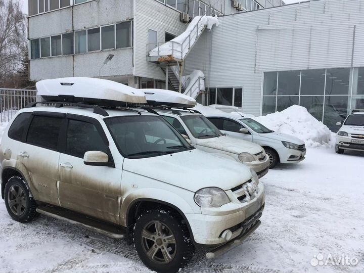 Автобокс Broomer L 430 белый глянец на Niva