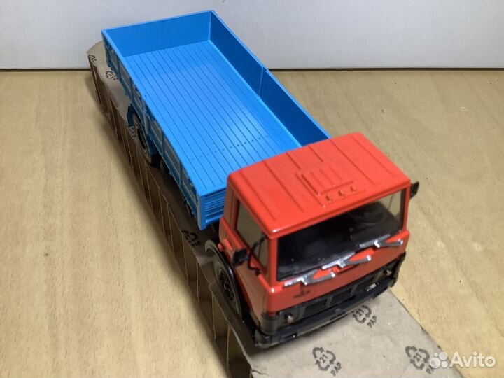 Модель автомобиля маз-5337 1:43 Modimio