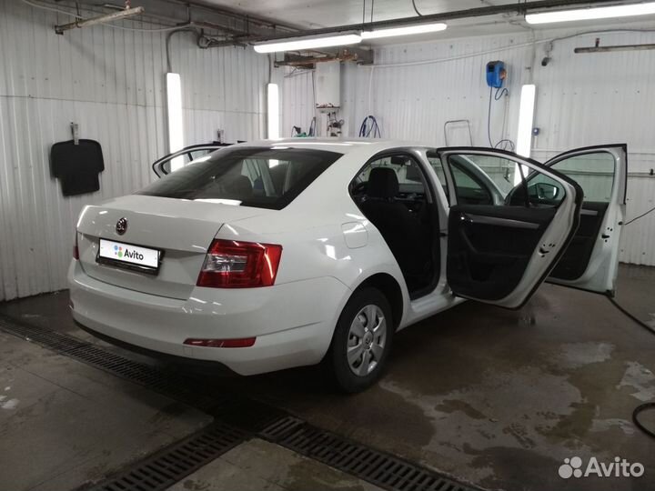 Skoda Octavia 1.6 МТ, 2016, 218 000 км