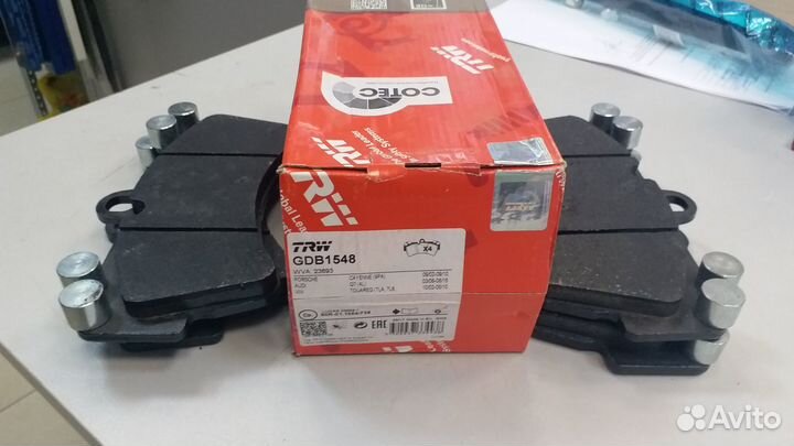 Тормозные колодки audi Q7 06) porsche Cayenne 02