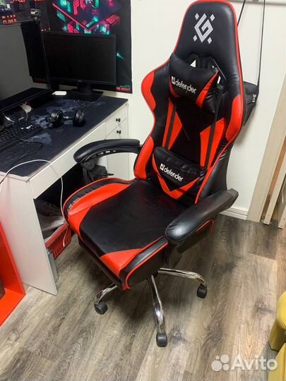 Компьютерный стол