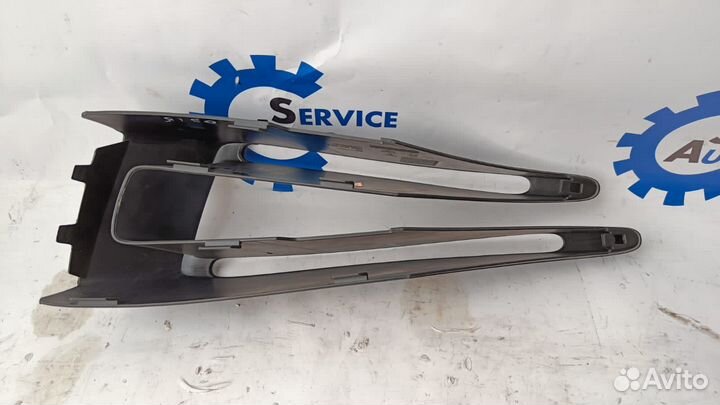 Porsche Macan 14- Накладка правого дхо 0315