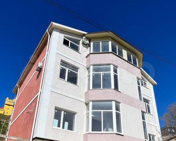 Дом 558,6 м² на участке 4,5 сот.