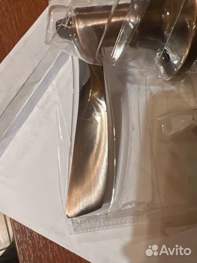 Дверная ручка с замком новая