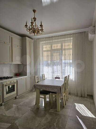 3-к. квартира, 85 м², 6/10 эт.
