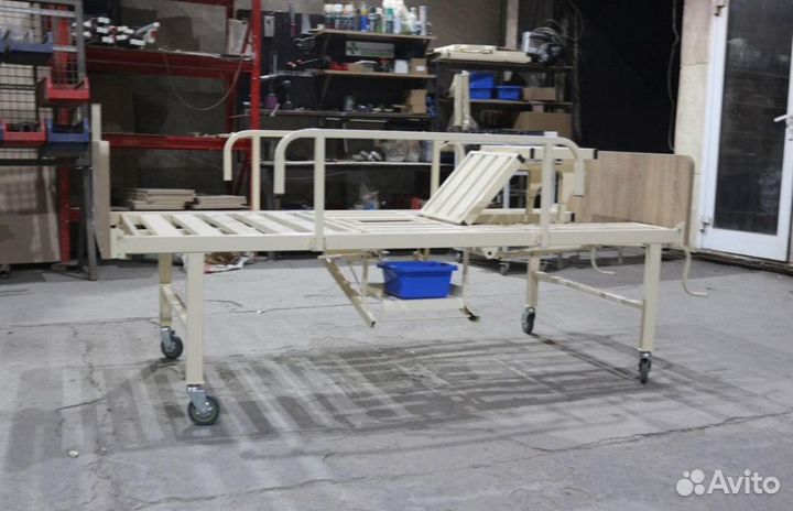 Кровать механическая дс-40 с туалетным устройством