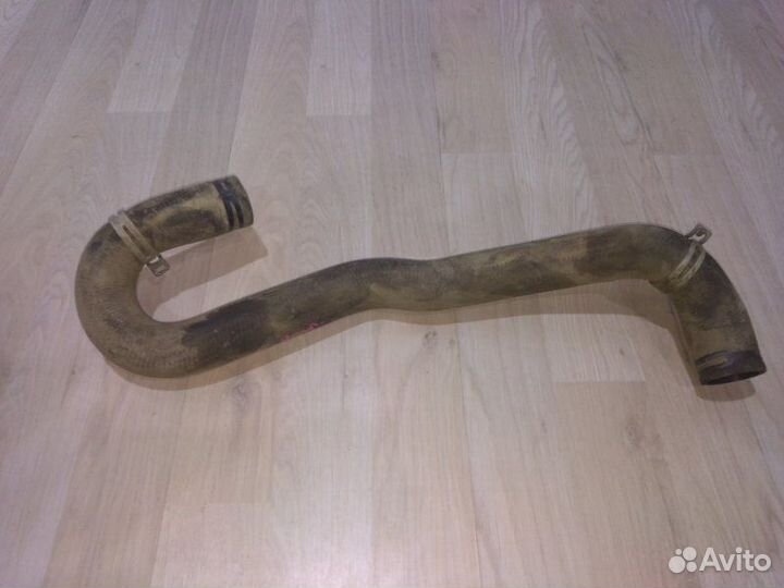 Патрубок радиатора охлаждения двс Renault logan