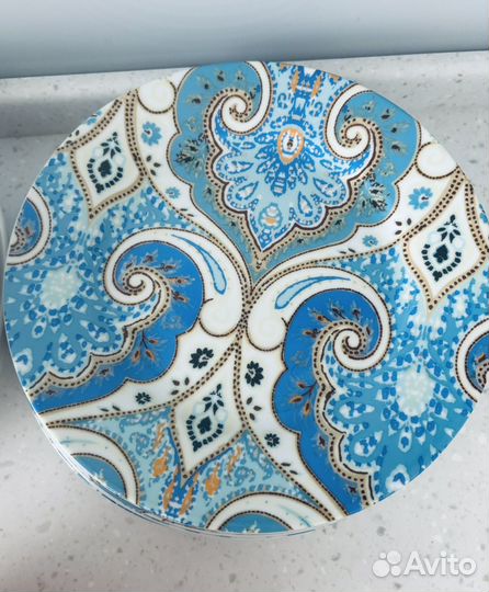 Набор посуды (тарелки,салатники,пиалы)