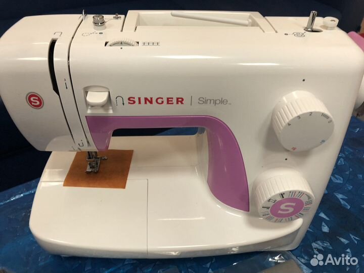 Швейная машина Singer 3223
