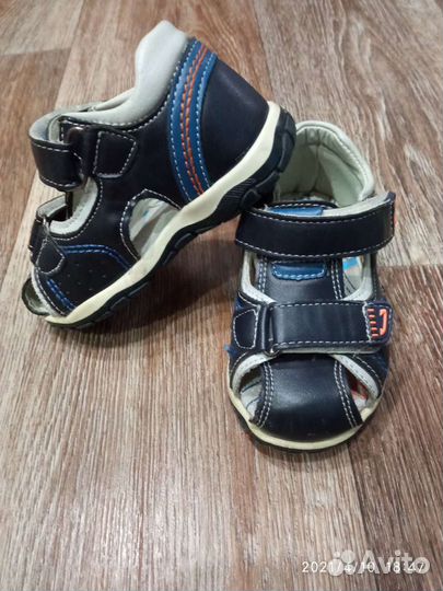 Сандали детские
