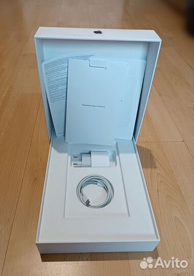 iPad air 4 64gb wifi