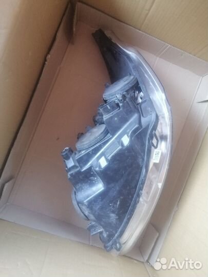 Фара передняя правая на Ford Tourneo Custom 2012