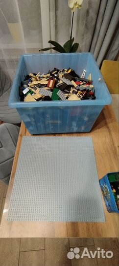 Большой lego контейнер