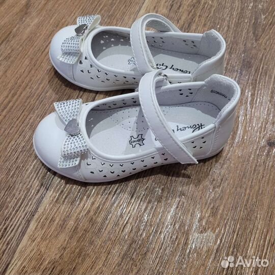 Туфли для девочки 25р