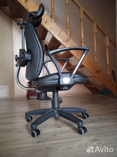 Компьютерное офисное кресло