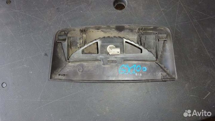 Стоп-сигнал в салоне Toyota Mark Ii GX100