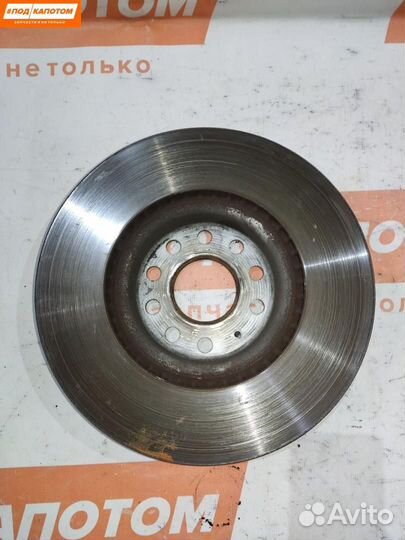 Диск тормозной передний Volkswagen Golf 6 2010