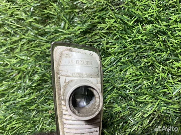 Повторитель поворота передний правый Opel Astra J