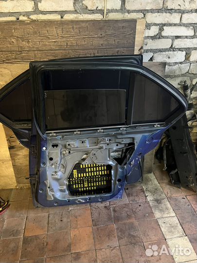 Дверь задняя правая bmw e34