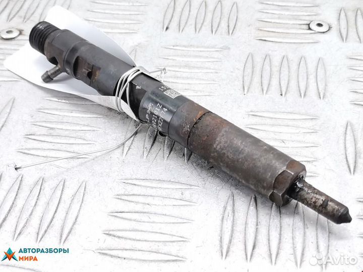 Форсунка Renault Clio 2 2-й рест. 2005 166003978R