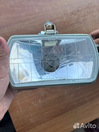 Фара Освар 20.3711