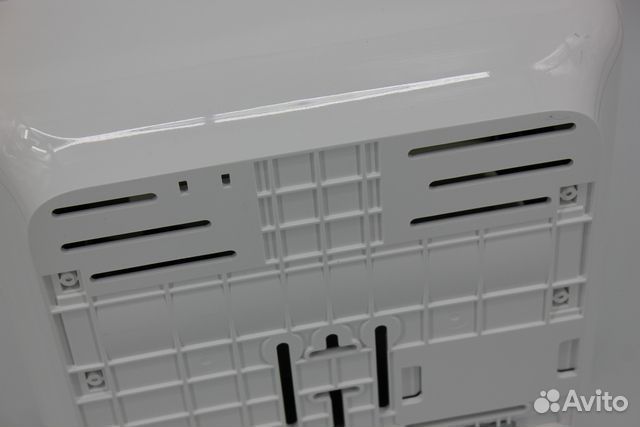 Диспенсер для полотенец в рулонах Tork H1 сенсор