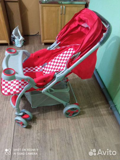 Прогулочная коляска новая