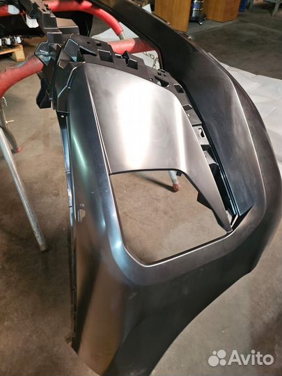 Бампер передний Mitsubishi Pajero Sport 6400J964