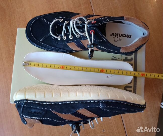 Новые кроссовки CMP, Levi's и другие, оригинал 42