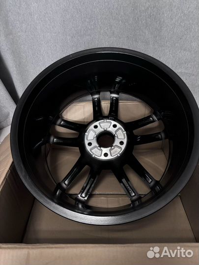 Лиьые диски на Voyah Free R20