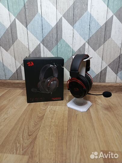 Игровые наушники Redragon Diomedes