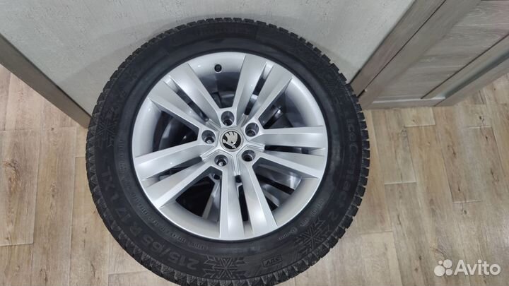 Зимний шипованный комплект колес R17