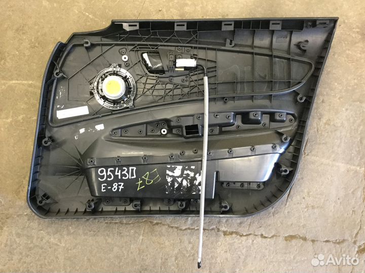 Обшивка двери передней бмв E87 2004-2011г