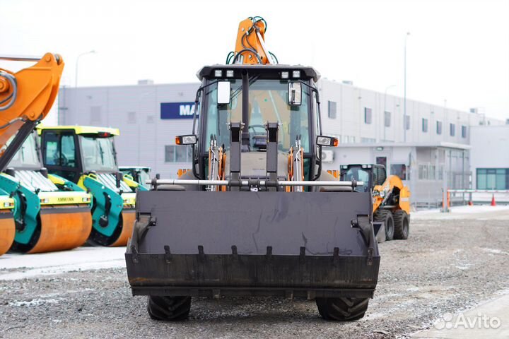 Экскаватор-погрузчик CASE 695 ST, 2023