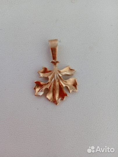 Золотые кулоны