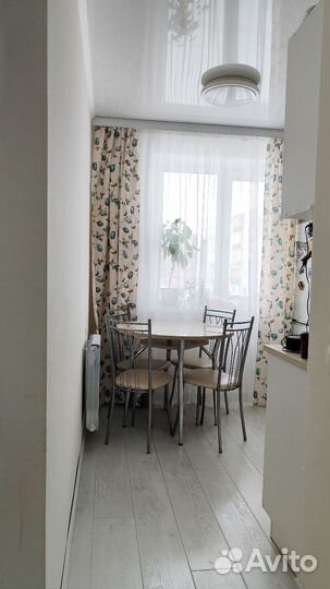 Кухонный стол