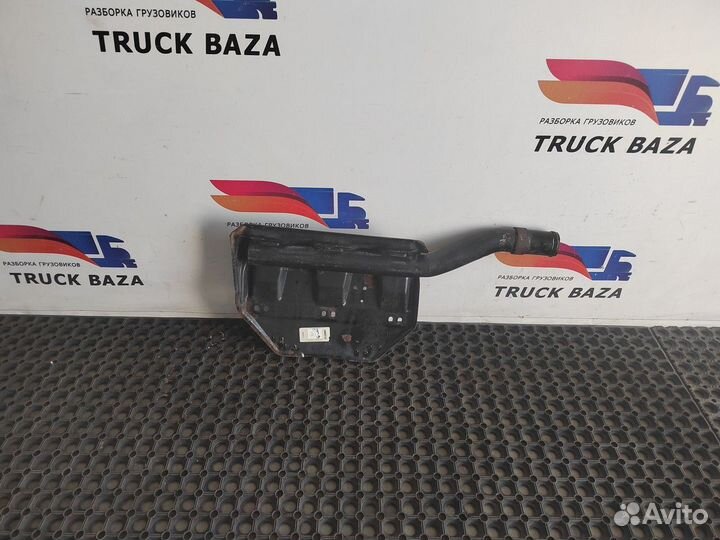 Кронштейн заднего крыла левый