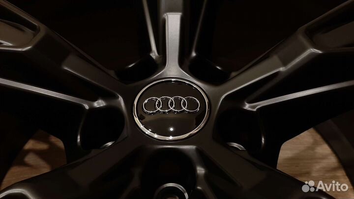 Оригинальные диски Audi Q8 R21 Германия