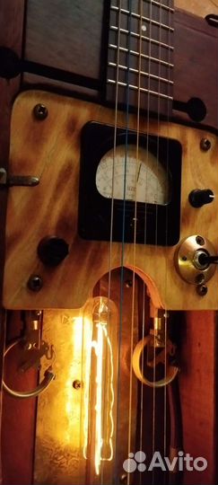 Продаю светильник настенный 