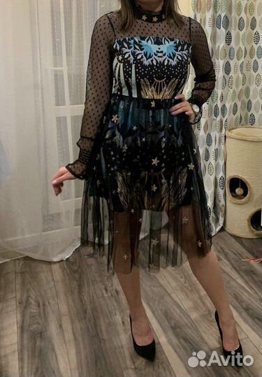 Платье праздничное