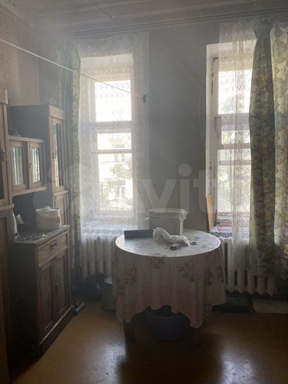 Комната 35,2 м² в 7-к., 2/3 эт.