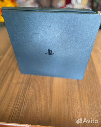 Sony PS4 slim