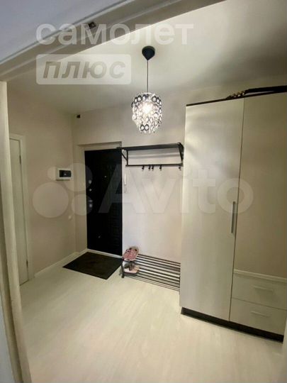 2-к. квартира, 70 м², 6/9 эт.