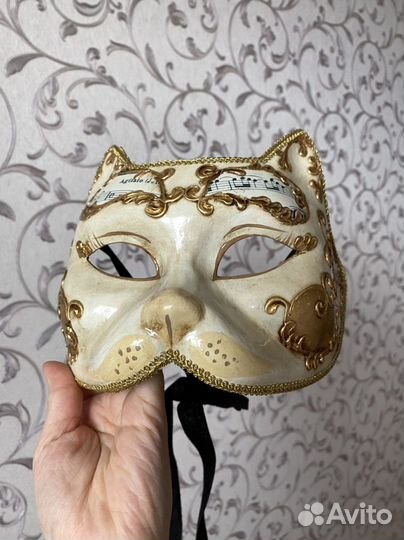 Венецианская маска