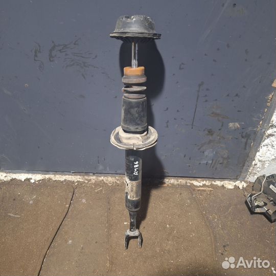 Амортизатор передний Audi A4 8E B6