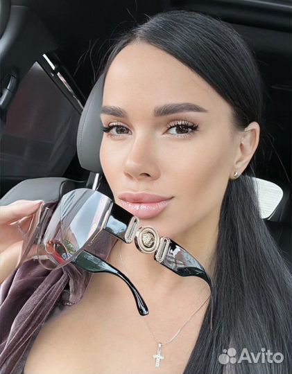 Солнцезащитные очки Versace