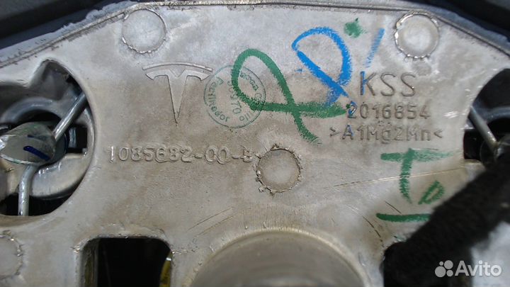 Руль Tesla Model 3, 2019